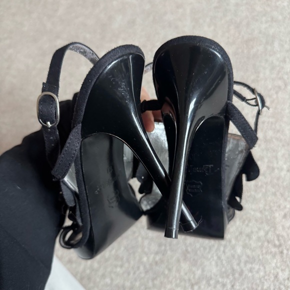 Limelight Black Ruffle Heels - Picture 6 of 7